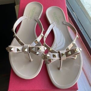 Valentino Garavani Rockstud Jelly Flipflop